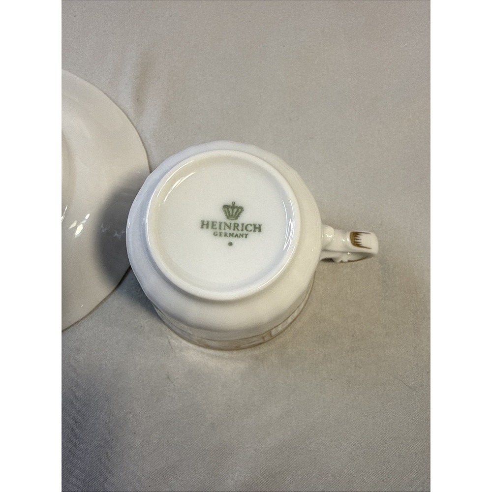 Heinrich Germany "Charlottenburg" Demitasse Cup and Saucer Set - Bird Motif - Picture 5 of 10